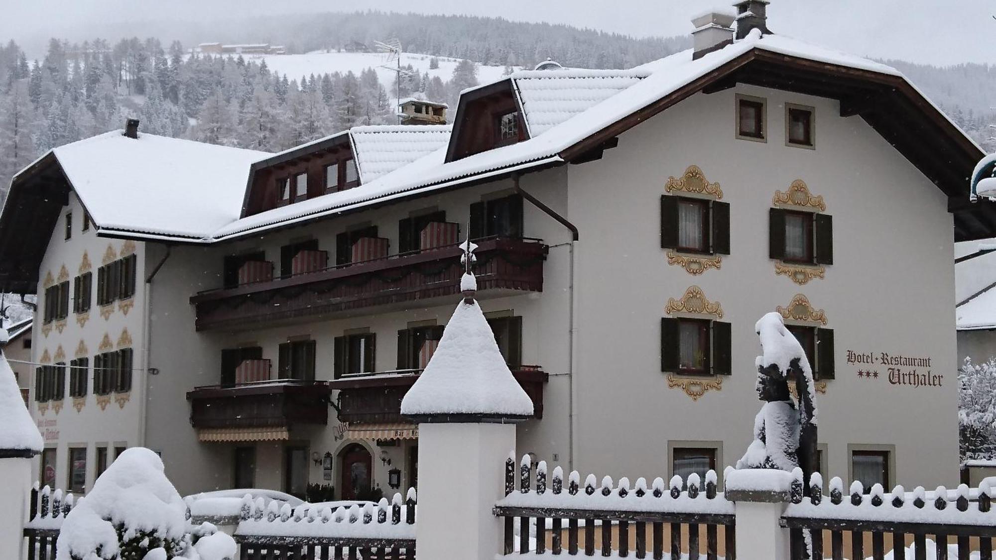 Hotel Urthaler Toblach Exteriör bild